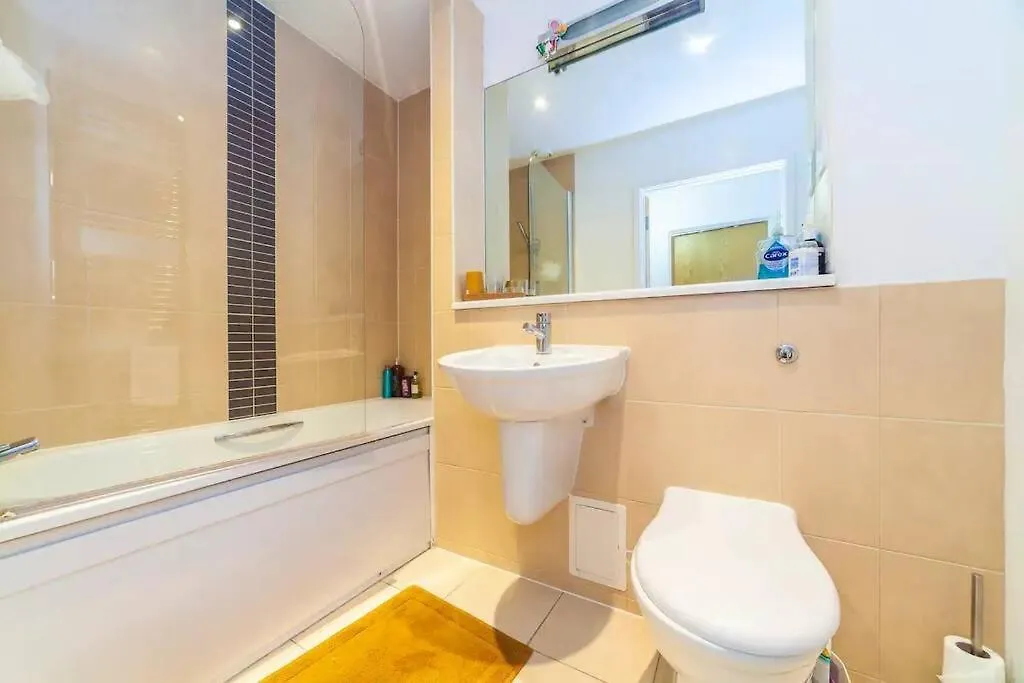 Charming 2 Bed Flat Near Greenwich Londra Daire